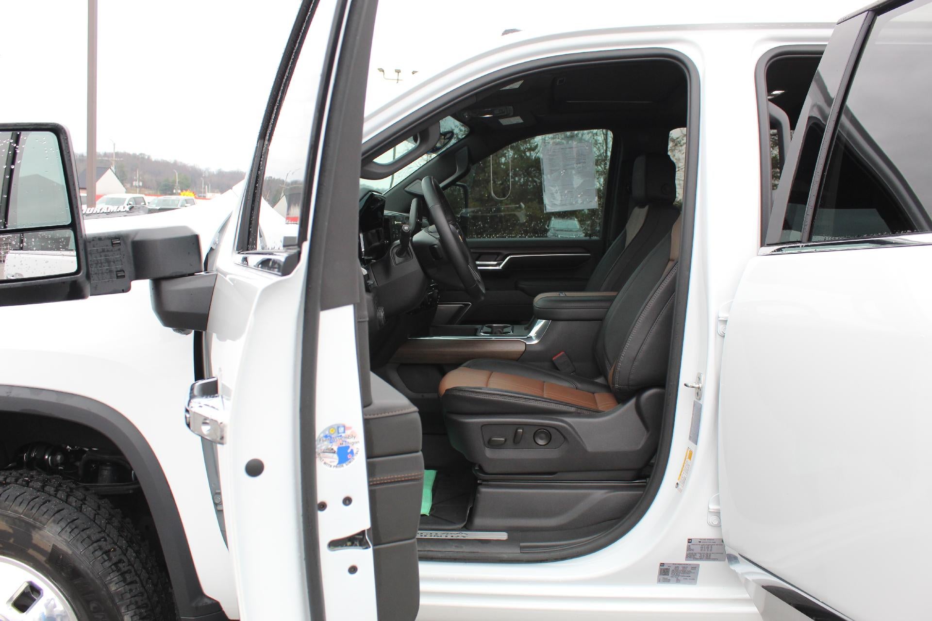 2025 Chevrolet Silverado 3500 HD High Country