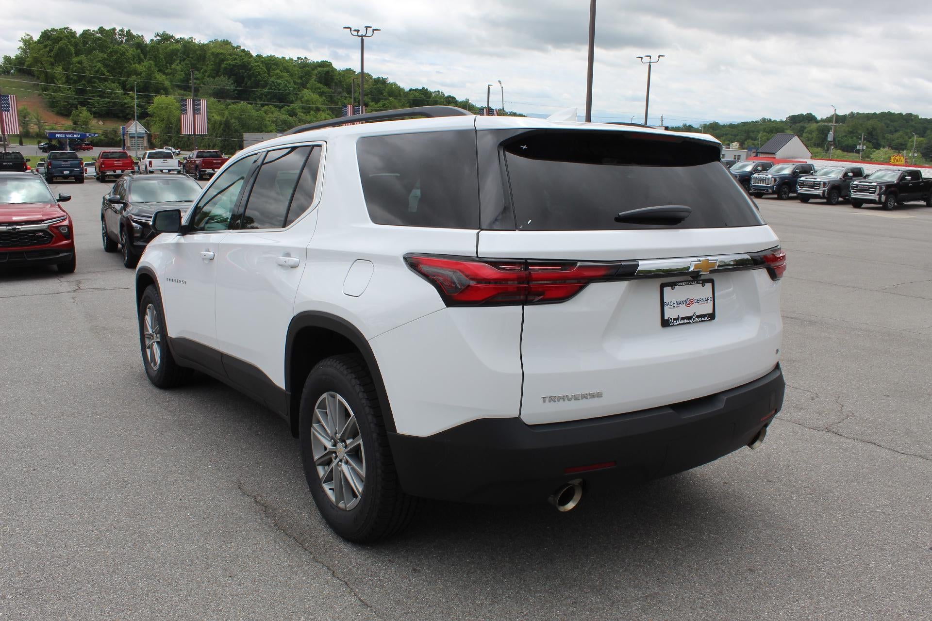 2023 Chevrolet Traverse LT Leather