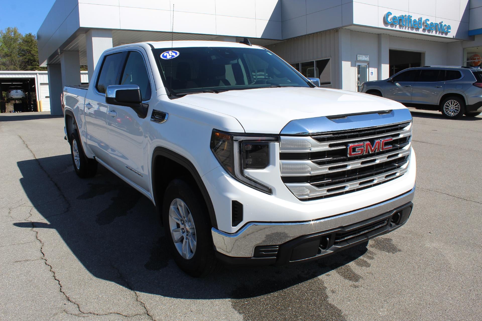 2024 GMC Sierra 1500 SLE