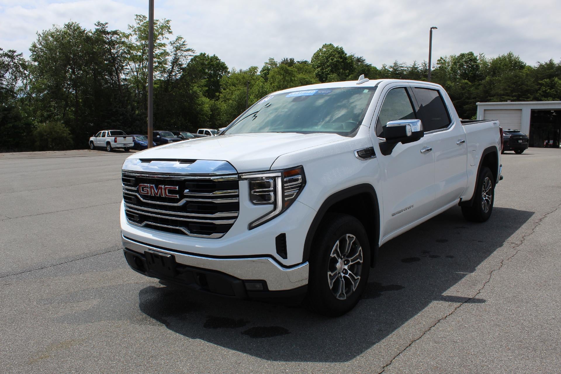 2024 GMC Sierra 1500 SLT