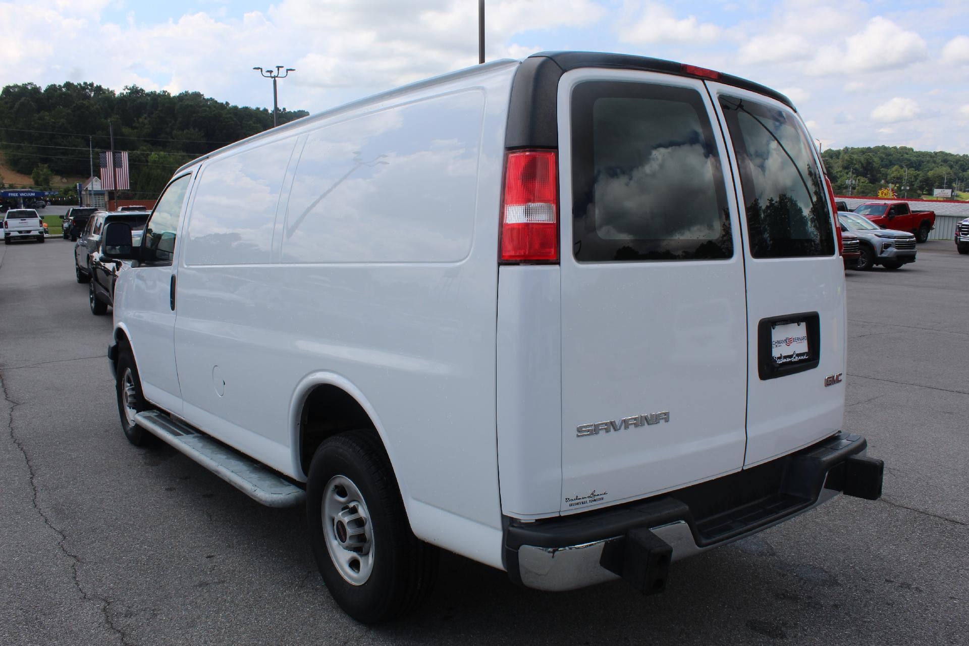 2022 GMC Savana Cargo 2500 Base
