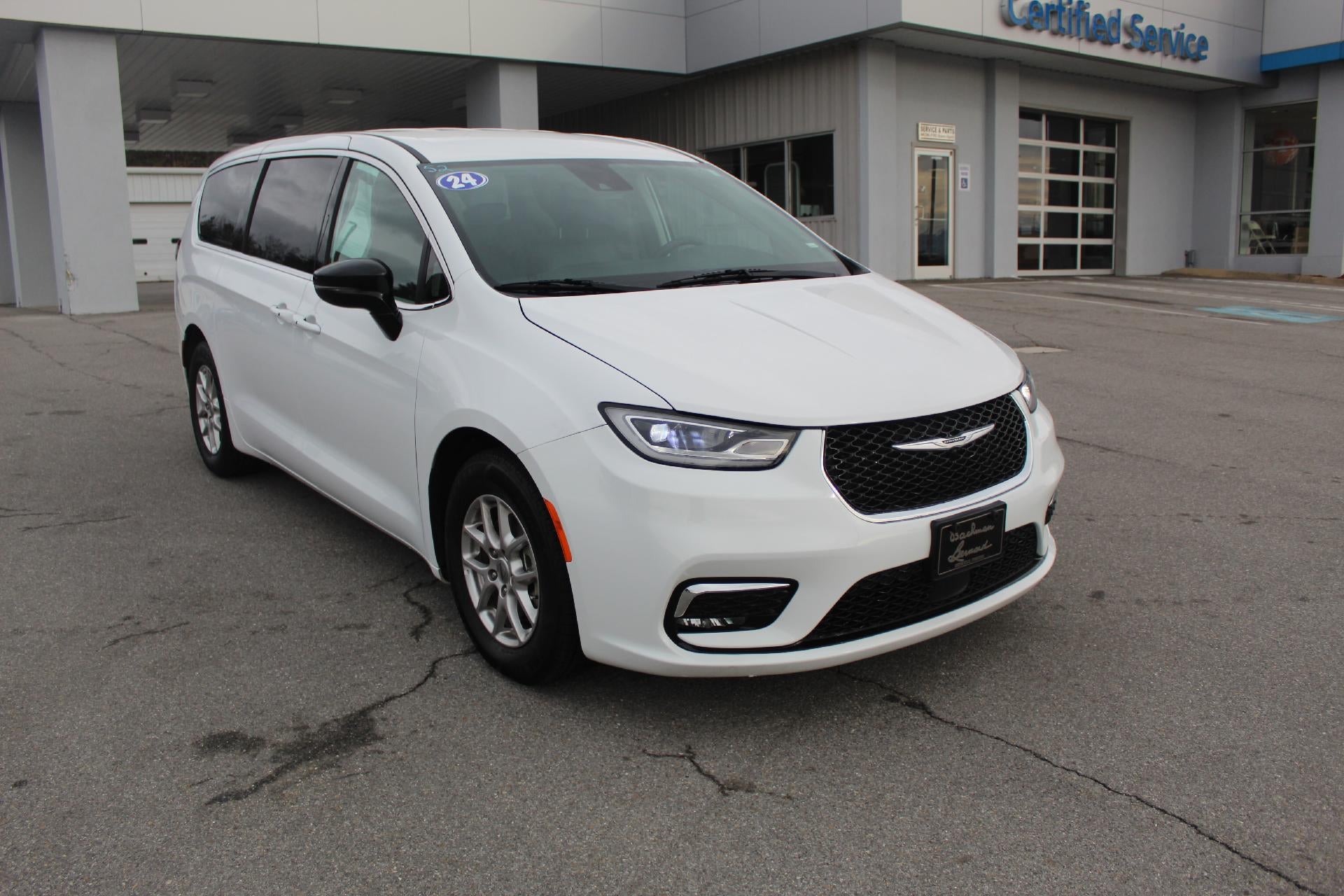 2024 Chrysler Pacifica Touring L