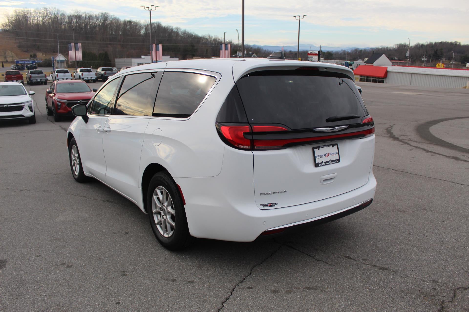 2024 Chrysler Pacifica Touring L