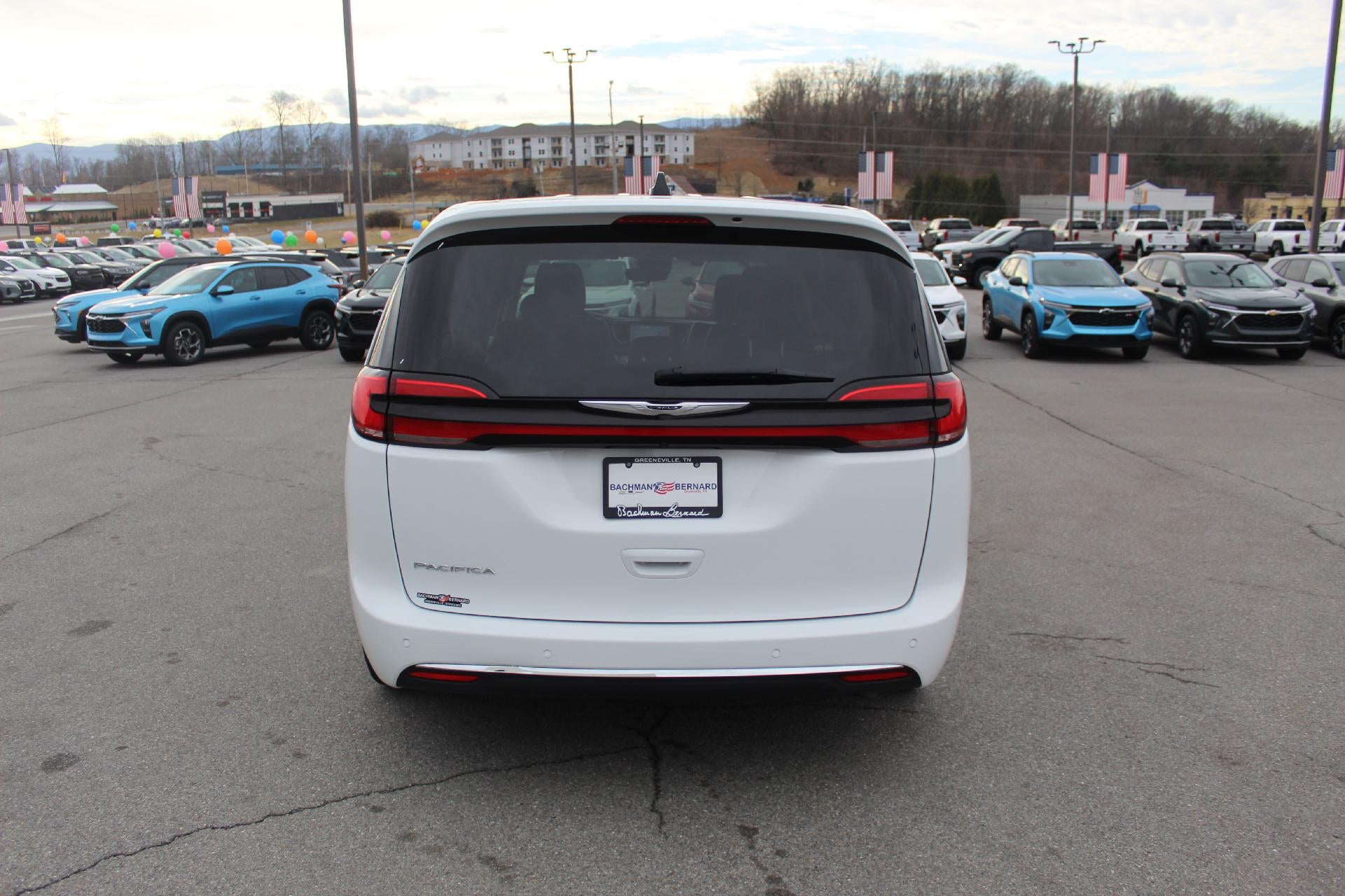 2024 Chrysler Pacifica Touring L