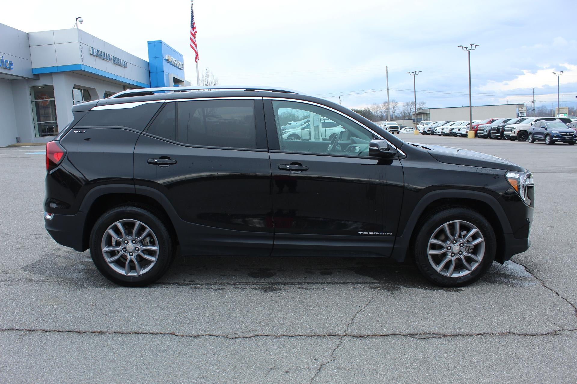 2024 GMC Terrain SLT