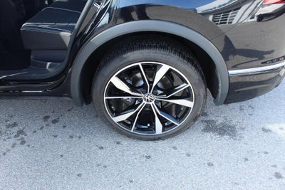 2024 Volkswagen Tiguan SEL R-Line