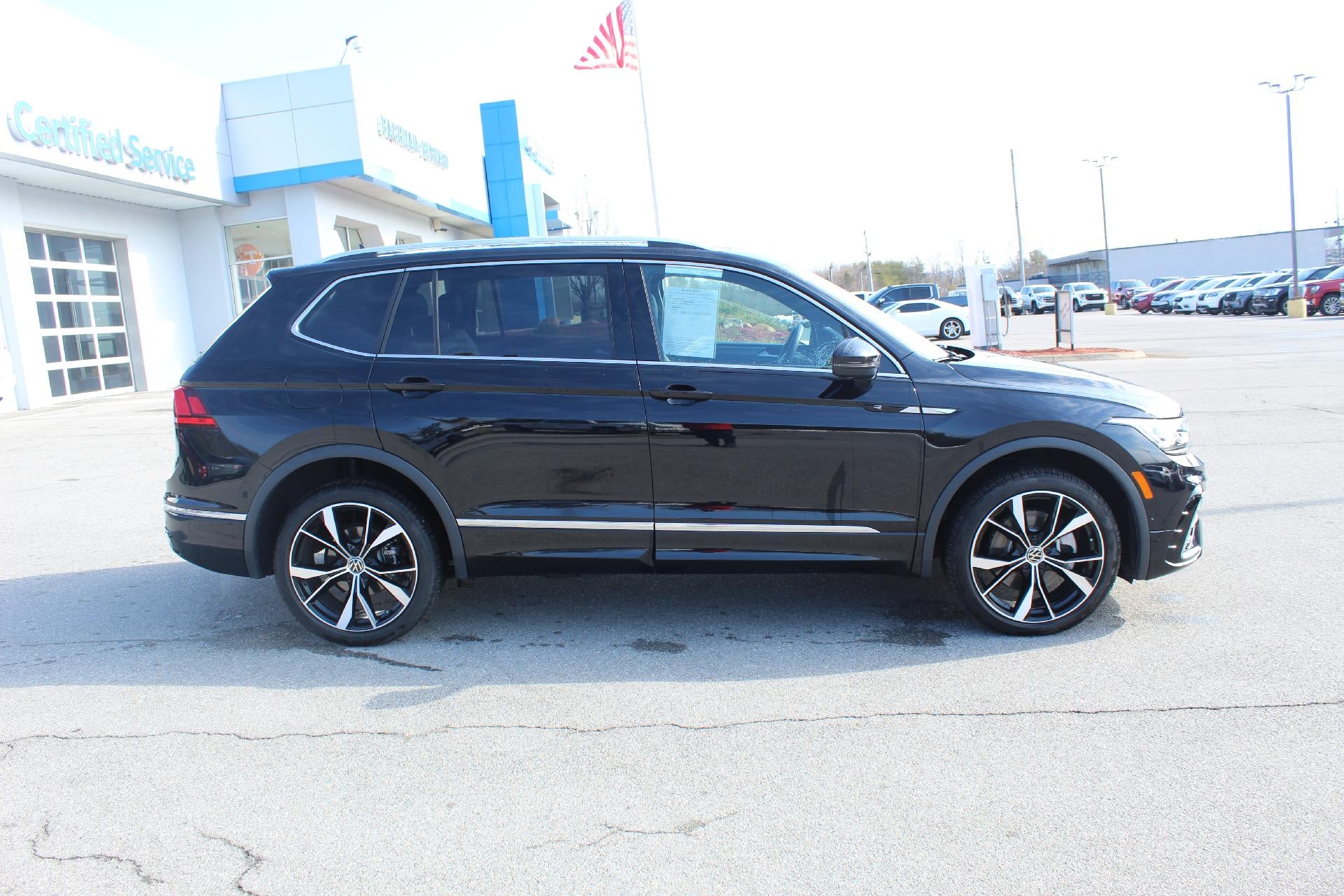 2024 Volkswagen Tiguan SEL R-Line