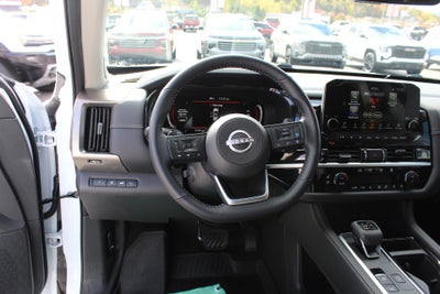 2025 Nissan Pathfinder Platinum