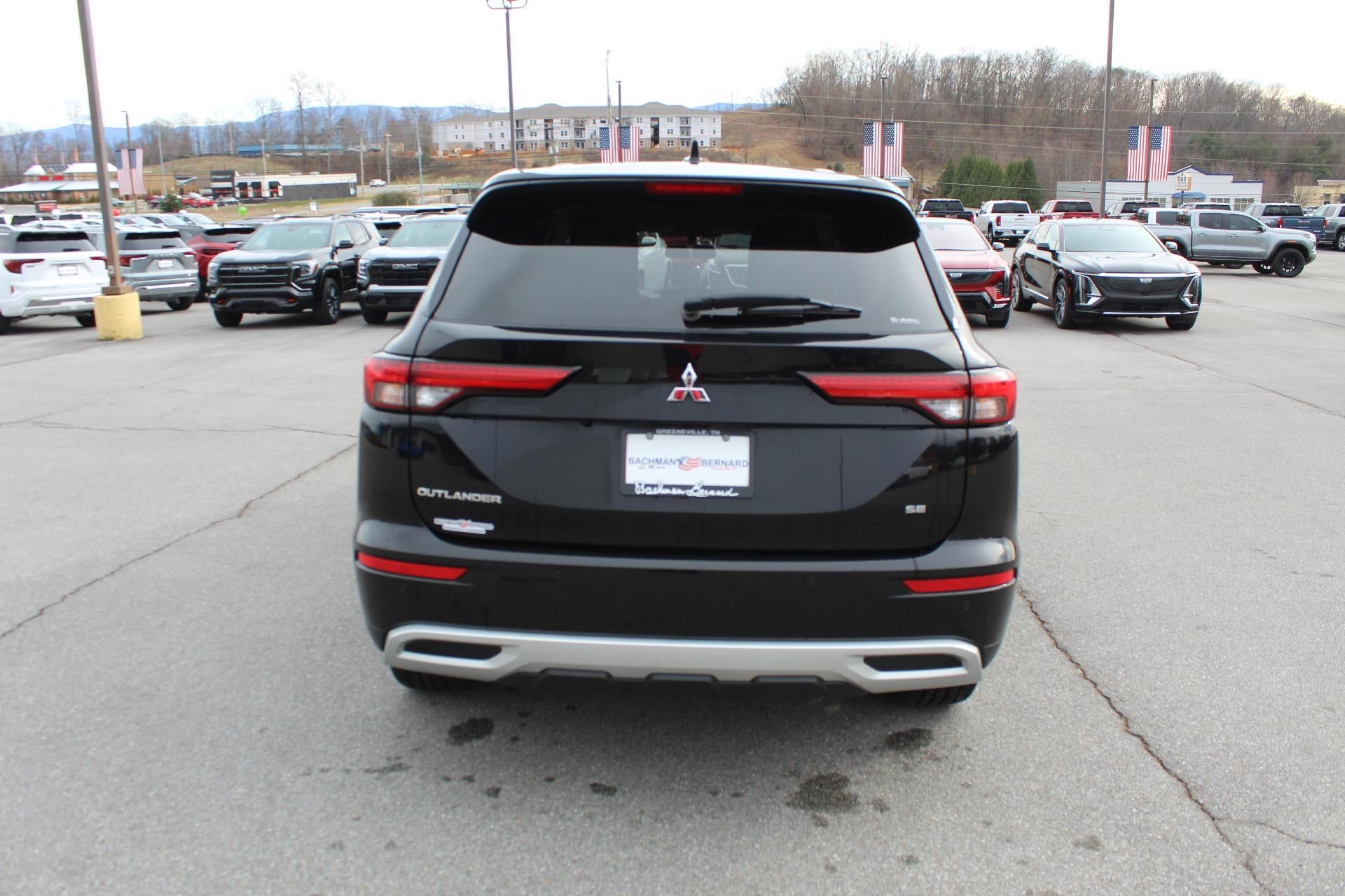 2024 Mitsubishi Outlander SE