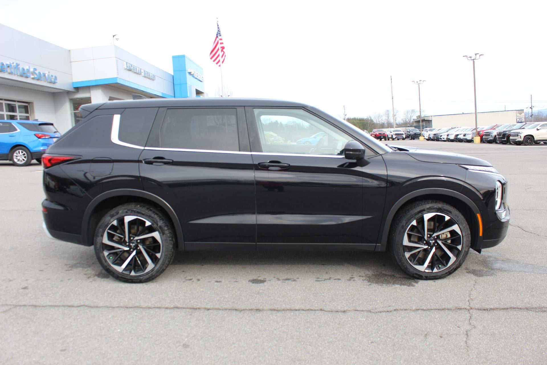 2024 Mitsubishi Outlander SE