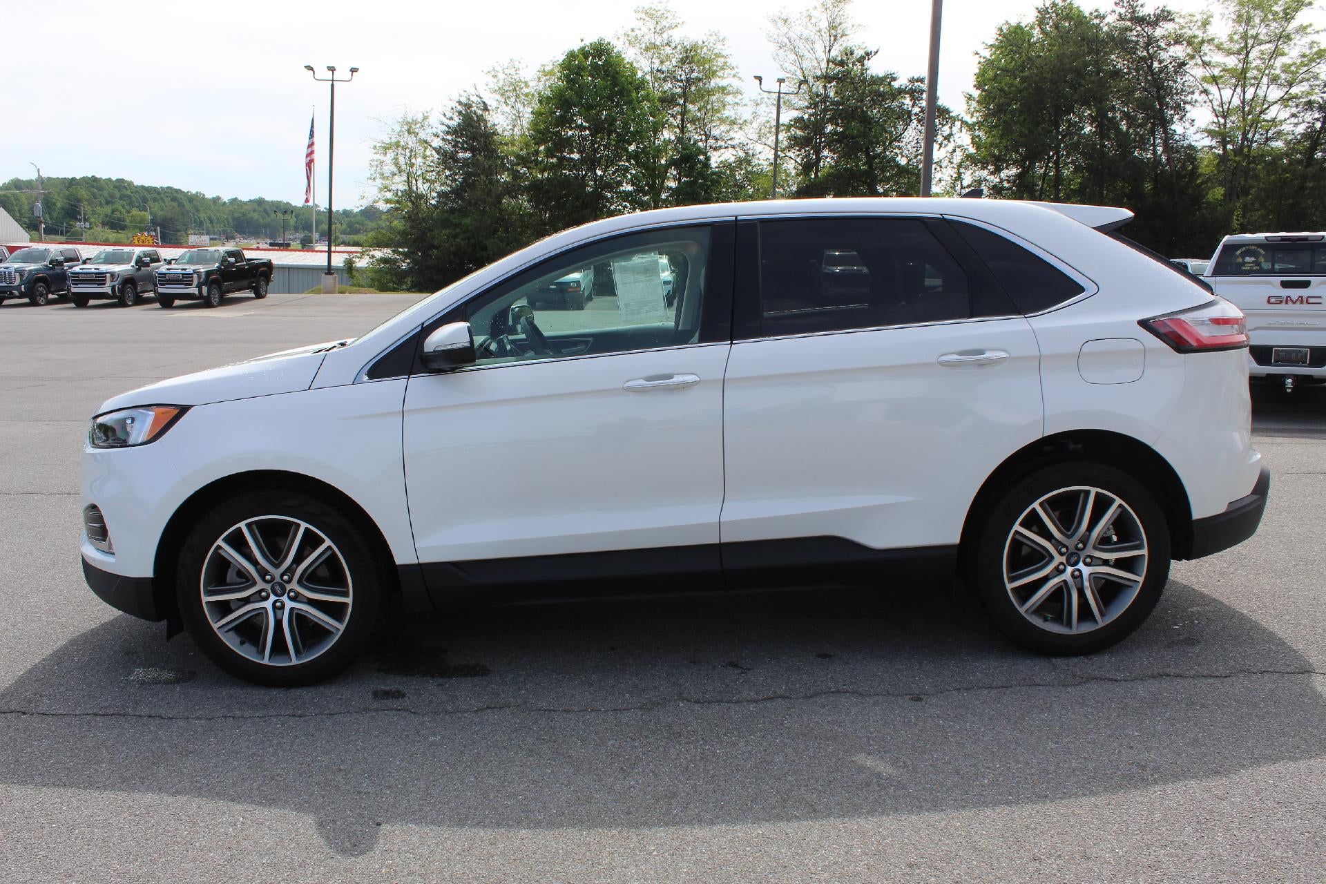 2022 Ford Edge Titanium